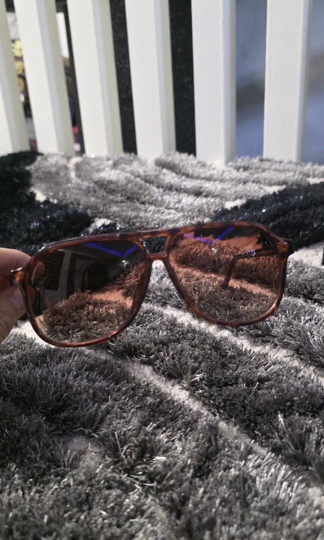 Jockey sunglasses (Category: Sunglasses & Eyewear) located in Apalit. Submitted by mjtwicedstyle_de_ap (Listing ID 1468344084, Image 1). Description: preloved Jockey sunglasses large in very good condition.