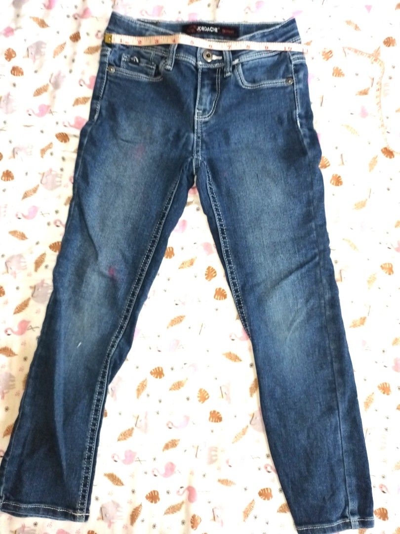 Jordache Blue Denim Jeans (Category: Jeans) located in Pasig City. Submitted by zeallion_149f0e (Listing ID 1468352090, Image 1). Description: - Brand: Jordache - Style: Classic blue denim jeans - Details: Front and back pockets, belt loops, contrast stitching - Condition: Great for everyday casual wear - Sizing: Exact waist size and length shown in photos via tape measure.