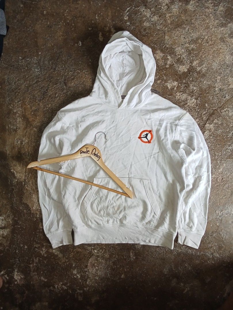 Jordan Pool over hoodie (Category: Hoodies) located in Manila. Submitted by omboydante25337 (Listing ID 1468405318, Image 1). Description: authentic Jordan Pool Over Hoodie size small on tag 20x26 dimension best fits med excellent condesyon issue small pinhole at neck tag php 589 only.