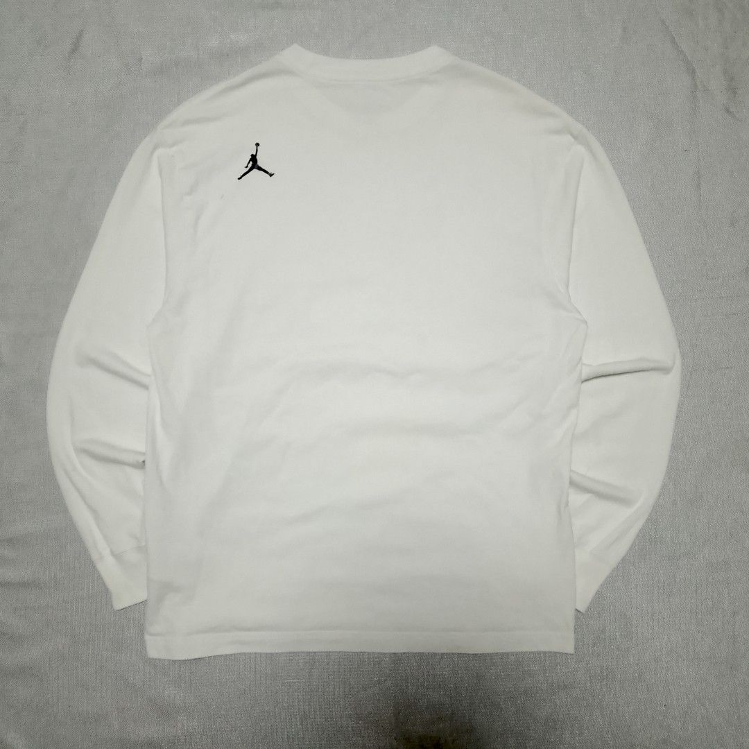 Jordan Pullover (Category: Coats, Jackets and Outerwear) located in Manila. Submitted by jaysrack (Listing ID 1468330150, Image 3). Description: .