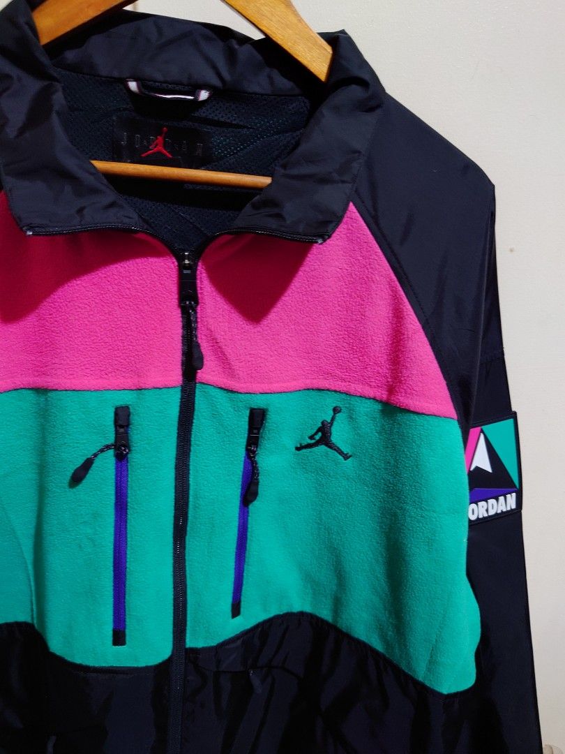 Jordan utility winter jacket (Category: Hoodies) located in Taytay. Submitted by GRIND720_II (Listing ID 1468427056, Image 3). Description: Jordan utility winter jacket Size XL 25 X 28 excellent 1500.