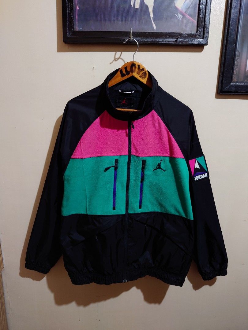 Jordan utility winter jacket (Category: Hoodies) located in Taytay. Submitted by GRIND720_II (Listing ID 1468427056, Image 2). Description: Jordan utility winter jacket Size XL 25 X 28 excellent 1500.