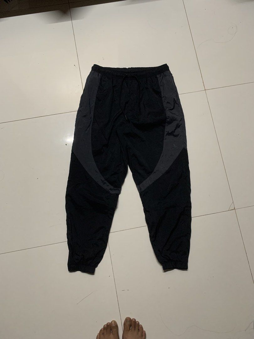 JORDAN WOVEN PANTS WITH ANKLE ZIP (Category: Joggers) located in Andop. Submitted by junjun_watanabe (Listing ID 1468420713, Image 1). Description: free size, 39length color rate: 9.8/10 condition: Excellent no issues .