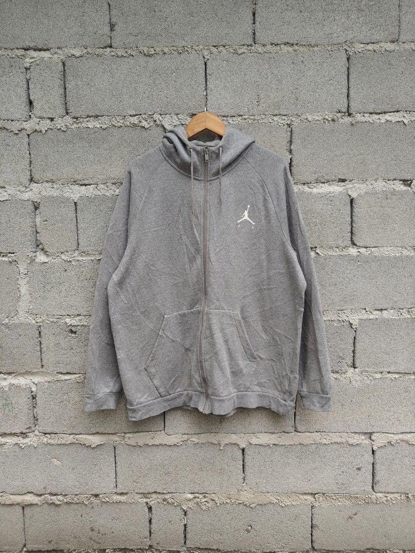 Jordan Zip up Hoodie (Category: Hoodies) located in Tacurong. Submitted by groovyf1nds (Listing ID 1468409540, Image 2). Description: Jordan Zip Up Hoodie Excellent condition Size: XL Dimes: 25 width X 29.5 Length .