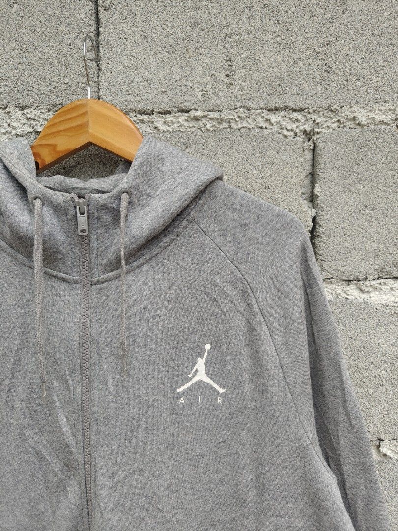 Jordan Zip up Hoodie (Category: Hoodies) located in Tacurong. Submitted by groovyf1nds (Listing ID 1468409540, Image 3). Description: Jordan Zip Up Hoodie Excellent condition Size: XL Dimes: 25 width X 29.5 Length .