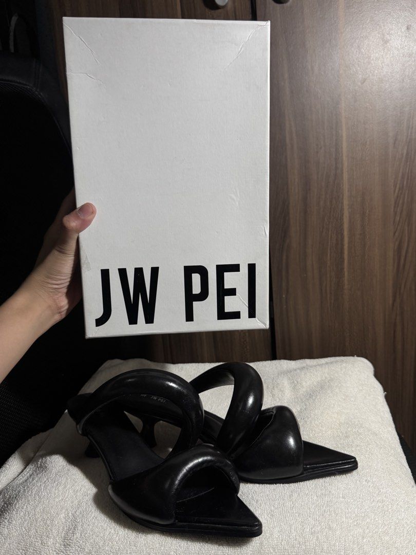 JW Pei MULE Original (Category: Heels) located in Manila. Submitted by purrrcloset (Listing ID 1468373985, Image 1). Description: .
