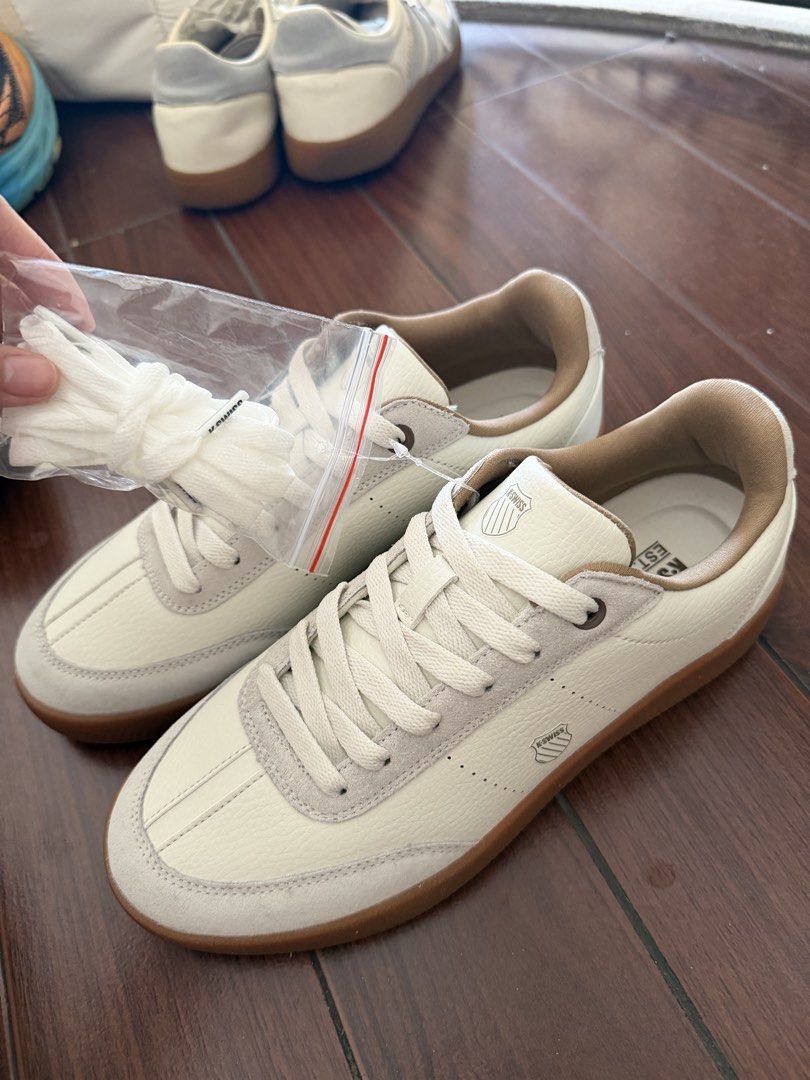 K swiss size 9 womens (Category: Sneakers & Footwear) located in Manila. Submitted by mimis_junkyard (Listing ID 1468440195, Image 3). Description: Got this from Kswiss PH as a pr gift. Never worn 🖤 just took photos of it! Size 9 womens :) No more box .