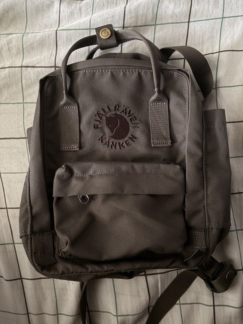 Kanken Limited Edition Dark Olive Backpack (Category: Backpacks) located in Pasay City. Submitted by nousejo (Listing ID 1468309615, Image 1). Description: RFS: NEED FUNDS - Color: Dark greenish brown - Features: adjustable shoulder straps - Extra: Removable interior foam pad - Branding: Classic embroidered Arctic fox circular logo.