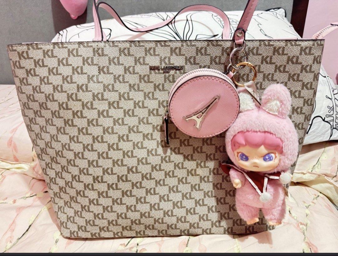 Karl Lagerfeld Paris (Category: Shoulder Bags) located in Makati City. Submitted by chariz509 (Listing ID 1468344883, Image 2). Description: .