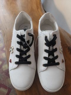 (Category: ) located in . Submitted by thrifter10 (Listing ID 1468330971, Image 1). Description: .