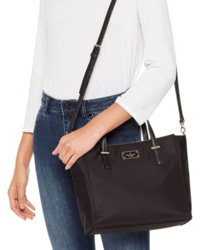 Kate Spade LAST PRICE POSTED (Category: Cross-body Bags) located in Subic. Submitted by AnythingBrandedby_May (Listing ID 1468315649, Image 1). Description: Kate Spade LAST PRICE POSTED.