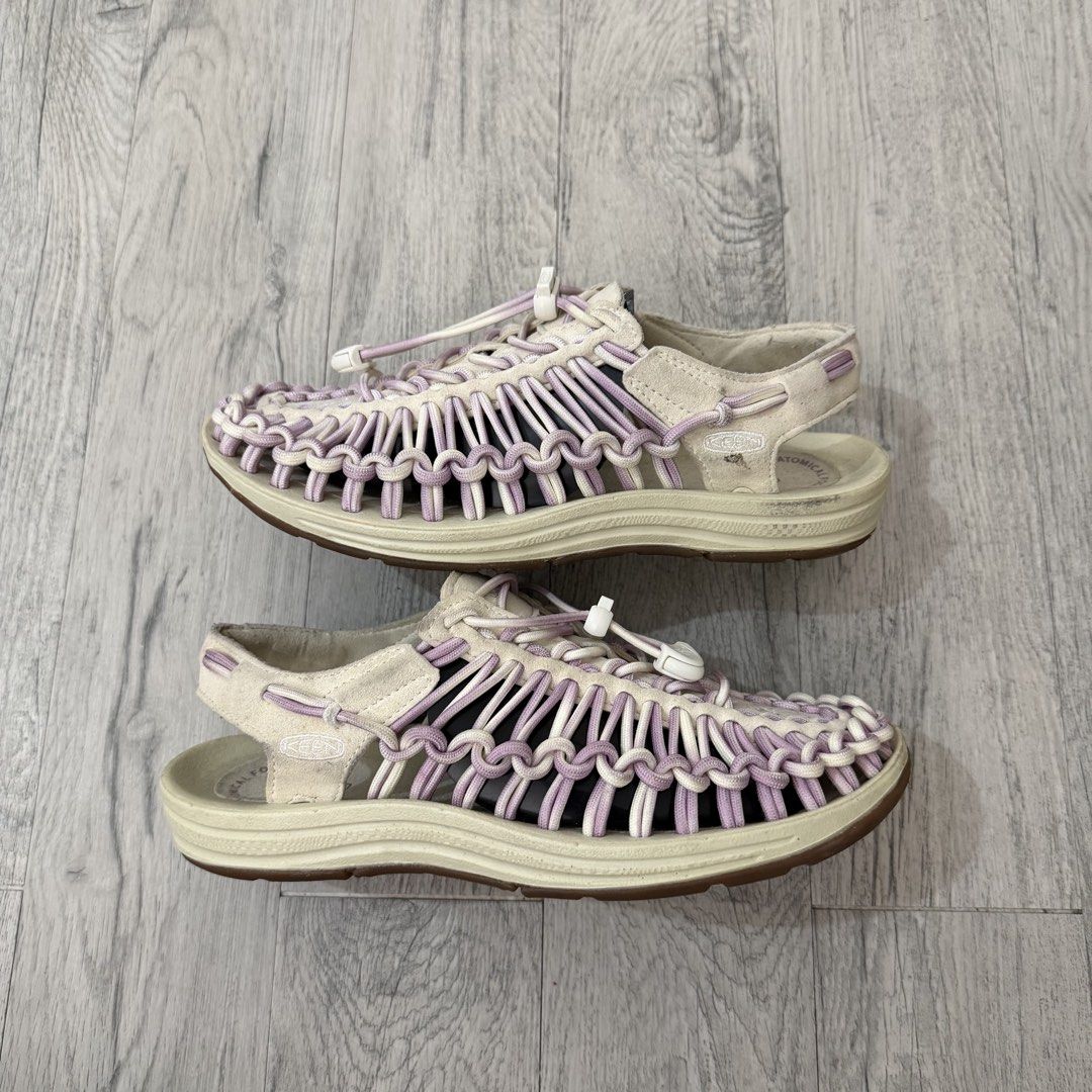 Keen Uneek (Category: Sneakers) located in Manila. Submitted by wornagainstudios2 (Listing ID 1468430444, Image 1). Description: .