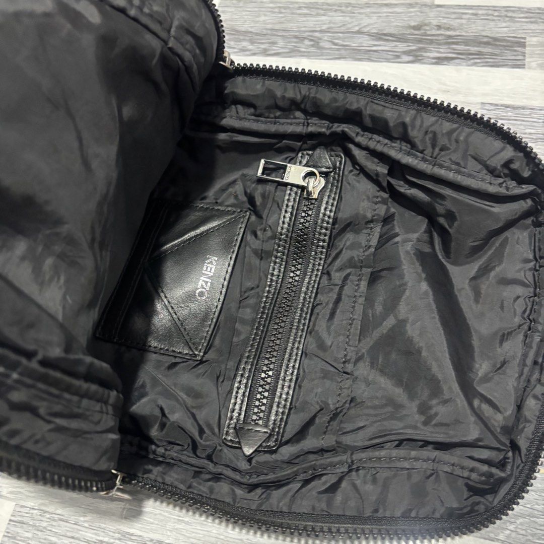Kenzo (Category: Belt bags, Clutches and Pouches) located in Banga. Submitted by akosiloco (Listing ID 1468452380, Image 3). Description: Plus sf.