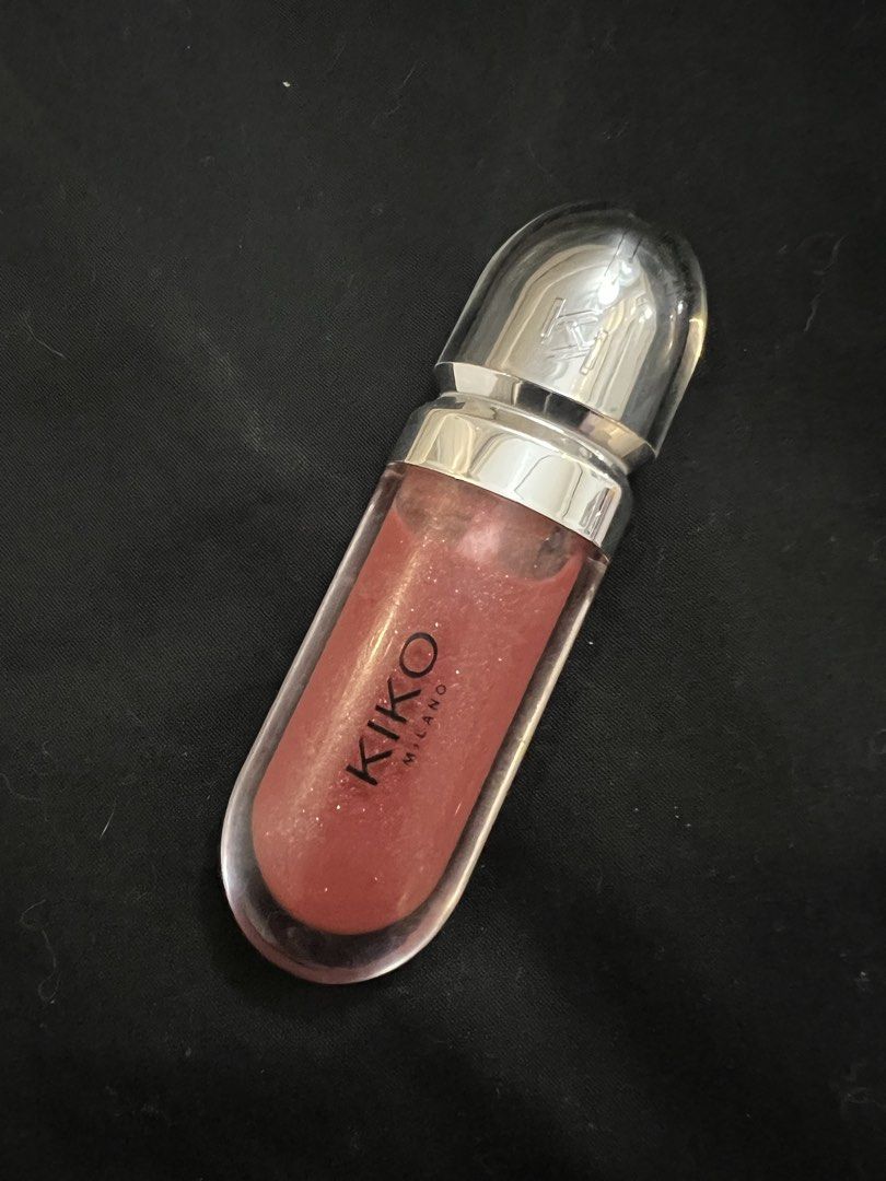 KIKO MILANO 3D Hydra Lipgloss (Category: Makeup) located in Quezon City. Submitted by yassismom (Listing ID 1468286465, Image 1). Description: 95% full/bnew, tried once realized glossy lips are not for me haha bought for 1.300+ in Kiko store same shade as that of Marian’s.