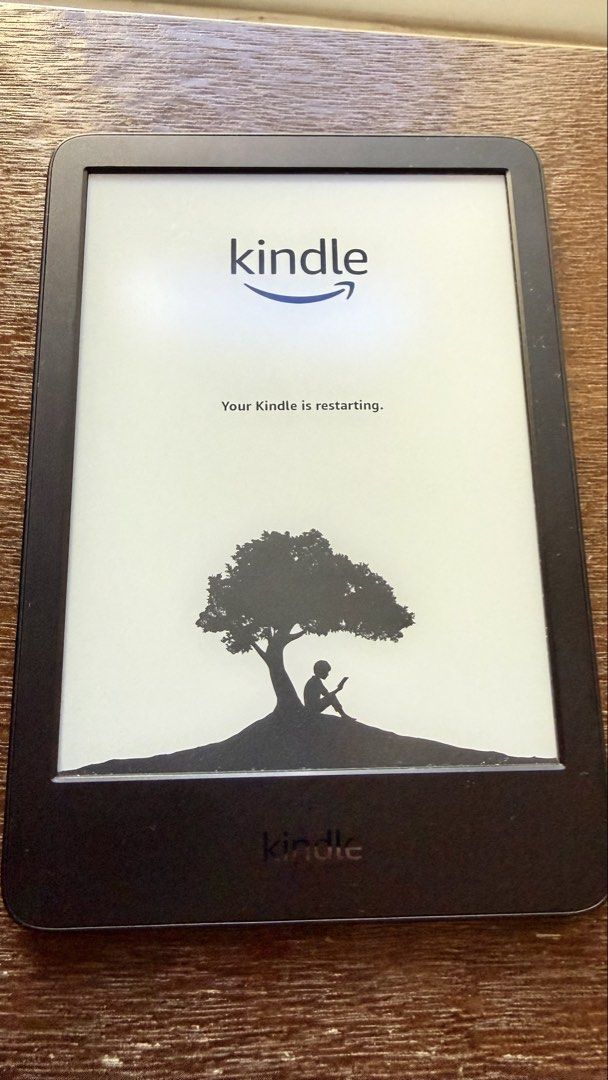 Kindle 11th Gen (Category: E-Readers) located in Taguig. Submitted by mr.shoeman (Listing ID 1468357956, Image 1). Description: Kindle 11th gen Good as new (hindi nagamit. Unbox lang. sync account then natago nalang hindi na nagamit as I also have the kindle Scribe) Great battery life. 1 charge lasts months kasi hindi nagamit. Normal usage can last weeks Bright glare free display 16gb No ads Kindle and usb c charger only no box Only small hair li