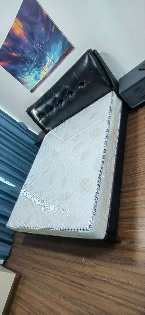 Kingsize bedframe with mattress (Category: Bed Frames & Mattresses) located in Manila. Submitted by ivyfv04 (Listing ID 1468454308, Image 3). Description: Kingsize bedframe with mattress Brandnew Free delivery around metro manila Cash on delivery .