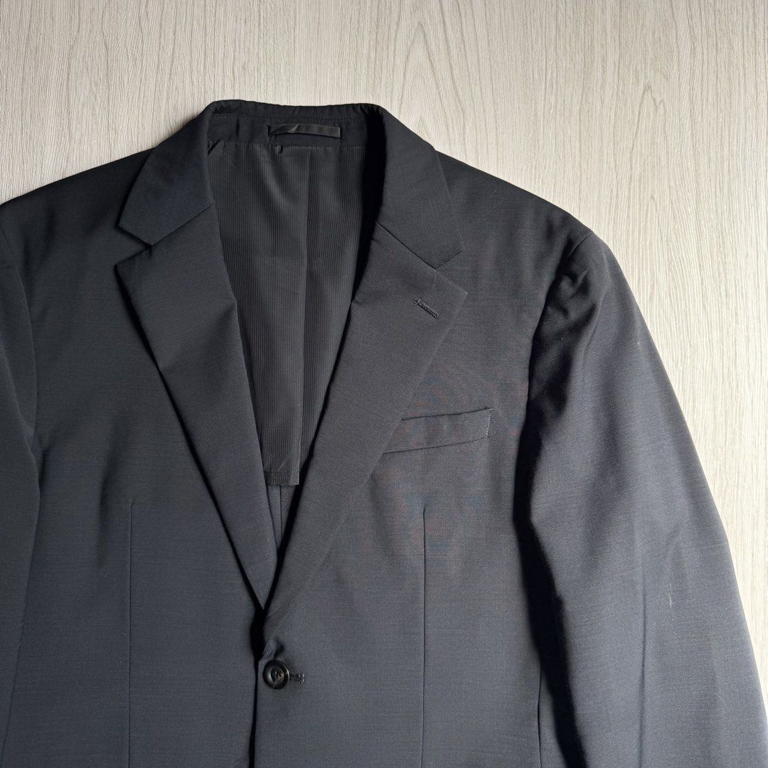 Kinloch slim single-breasted blazer (Category: Coats, Jackets and Outerwear) located in Zamboanga. Submitted by rustic.rev (Listing ID 1468384763, Image 2). Description: Kinļoch slim single-breasted blazer Very good condition, crack buttons inside. Tagged: 100 Measurements: Pit to pit: 20” Length: 28.5” Shoulder: 17” Sleeves length: 24.5” .