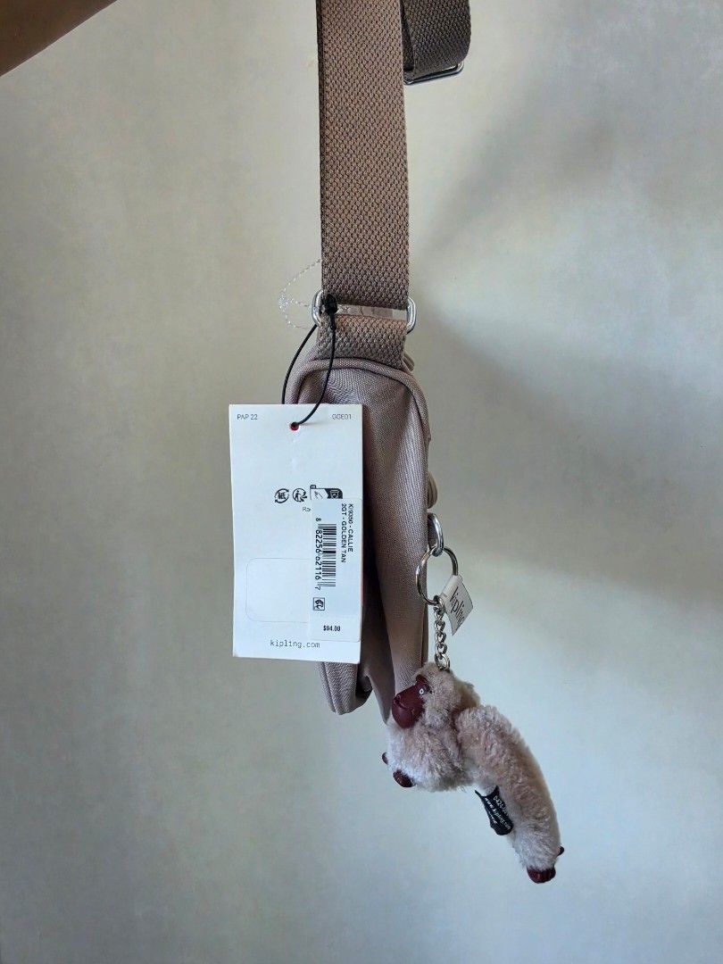 Kipling Callie (Category: Cross-body Bags) located in Baguio. Submitted by jz_finds (Listing ID 1468498924, Image 3). Description: Medium.