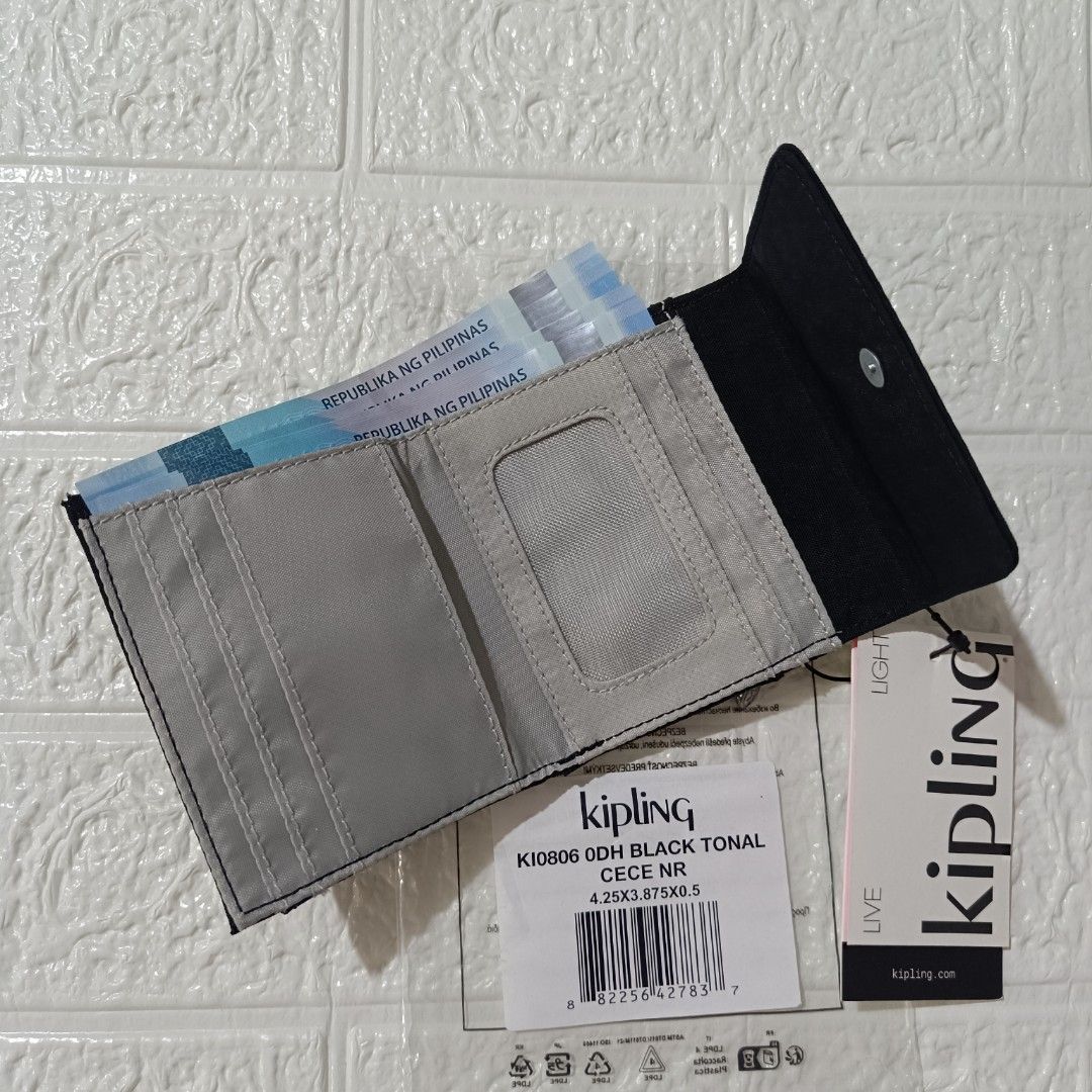 Kipling Cece Small Wallet (Category: Wallets & Card holders) located in Mandaluyong City. Submitted by sheila_snapshoppe (Listing ID 1468305919, Image 3). Description: 💯% guaranteed original from Kipling US 🇺🇸 Kipling Cece Small Wallet size: 4.25" x 4" x 0.5".