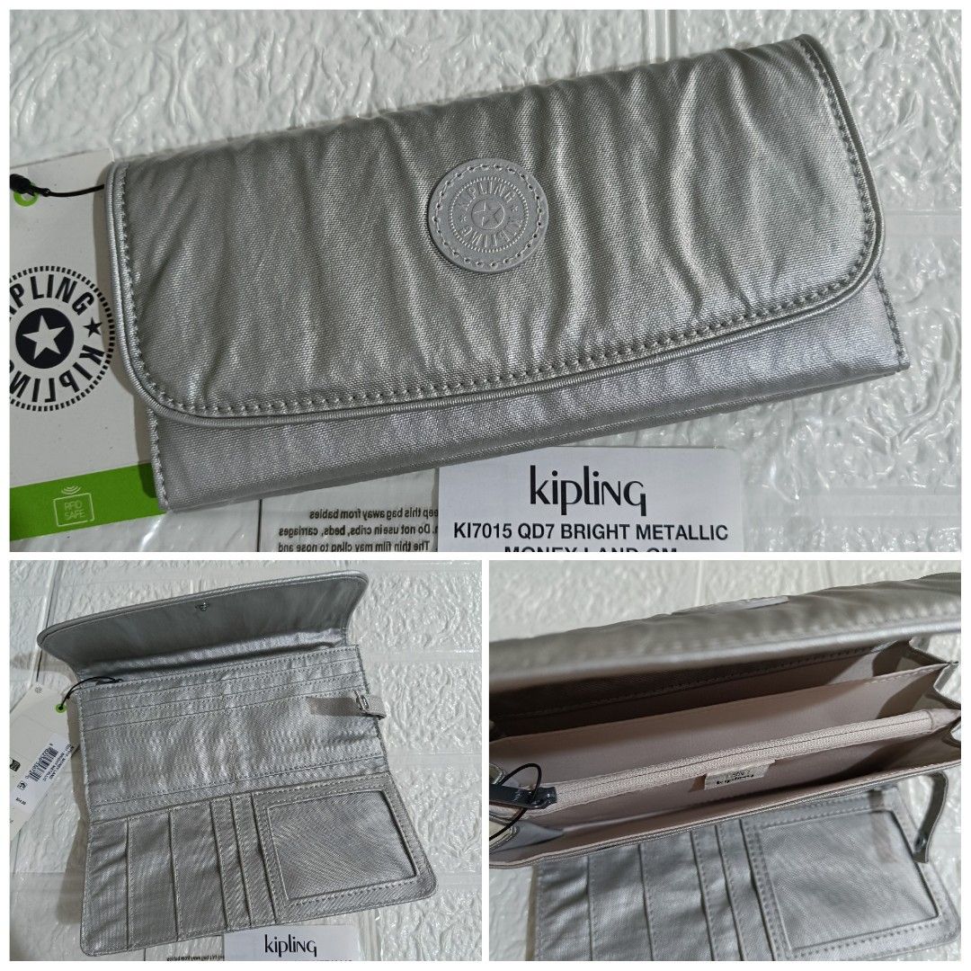 Kipling Money Land Snap Wallet (Category: Wallets & Card holders) located in Mandaluyong City. Submitted by sheila_snapshoppe (Listing ID 1468342747, Image 3). Description: 💯% guaranteed original bought in Kipling US 🇺🇸 Kipling Money Land Snap Wallet size: 7.25" x 4" x 1".