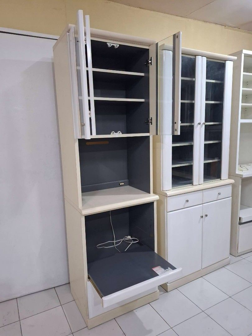Kitchen Cupboard Display Hutch Cabinet Oven Rack (Category: Shelves, Cabinets & Racks) located in Quezon City. Submitted by dannikkishoppe2 (Listing ID 1468493037, Image 3). Description: Kitchen Cupboard Display Hutch Cabinet Oven Rack ‼️₱7500‼️ ✔️ With built-in outlet for microwave, rice cooker, or other appliances Please manage your expectations as there might be minimal flaws. Color may vary due to lighting, it may appear darker or lighter in 