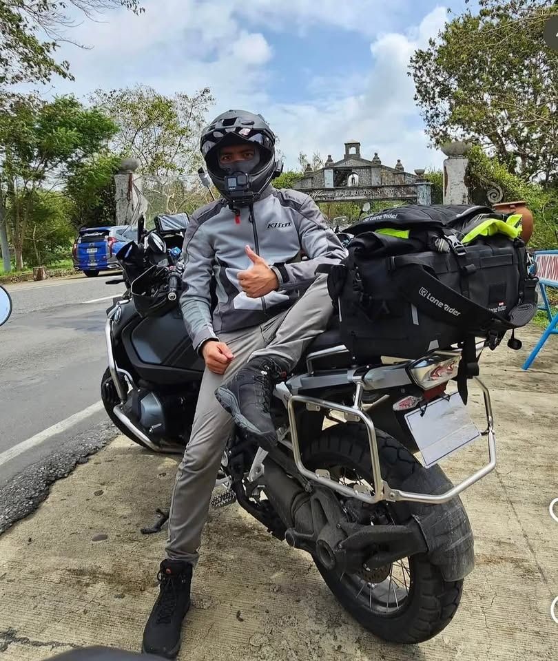 KLIM Induction Jacket Cool Gray Original (Category: Coats, Jackets and Outerwear) located in Quezon City. Submitted by shekinamae (Listing ID 1468453412, Image 1). Description: Premium motorcycle riding jacket by KLIM. • Color: Cool Gray • Size: XS (may fit Small to Medium, depending on body measurements and preferred fit) • Condition: Like new, used only once! • No stains or damage • 100% original KLIM Price: ₱30,000 Selling because it's no long