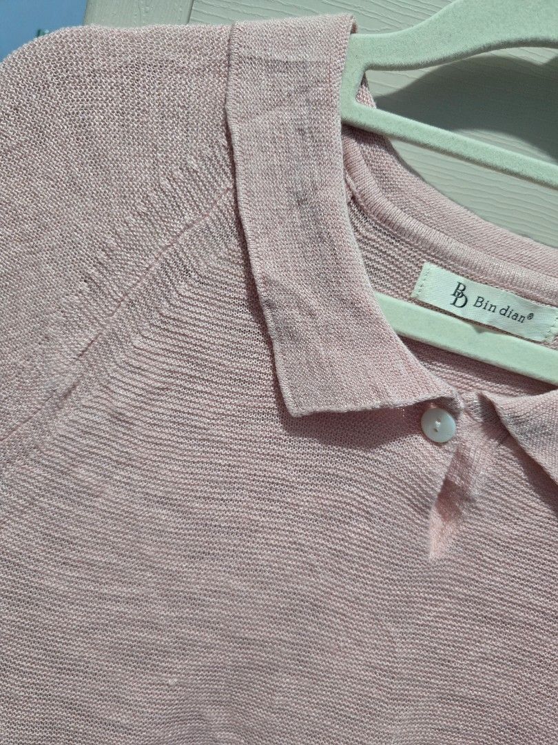 Knitted Collared Shirt (Category: Shirts) located in Quezon City. Submitted by dinesaur (Listing ID 1468366463, Image 2). Description: freesize up to med.