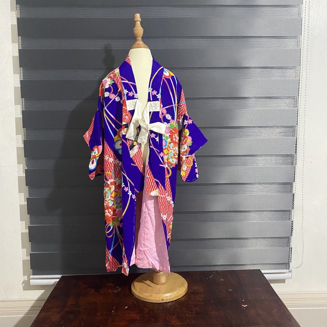 Korean Costume (Category: Babies & Kids Fashion) located in Caloocan City. Submitted by discusonlineshop (Listing ID 1468498524, Image 1). Description: unisex 5-7y.