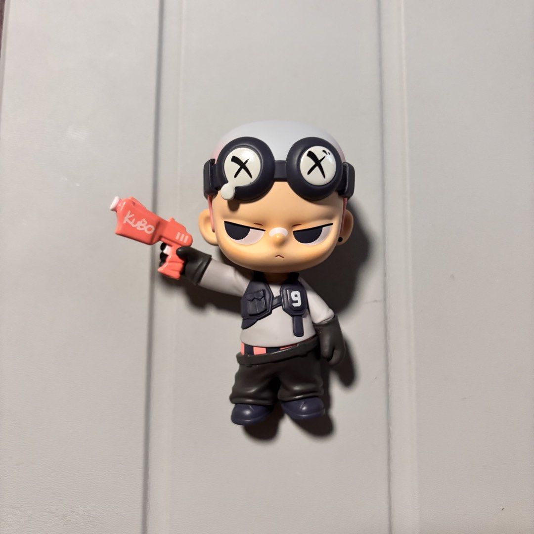 Kubo ol popmart (Category: Designer & Blind Box Toys) located in Manila. Submitted by psoasmajor_ (Listing ID 1468462637, Image 1). Description: complete bnfc.