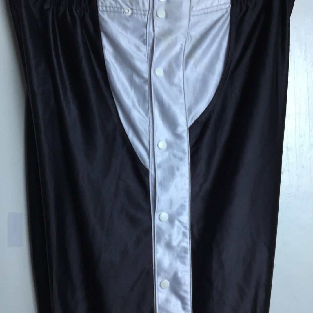 KYRIE LONG SHORT BASKETBALL (Category: Activewear) located in Baybay. Submitted by offrackproject (Listing ID 1468474516, Image 2). Description: .