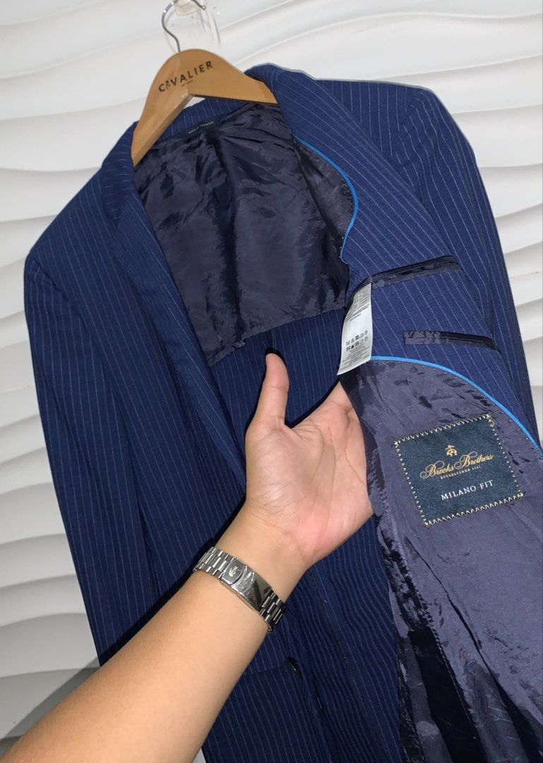 (L) Brooks Brothers Men's Wool Blazer Jacket (Category: Coats, Jackets and Outerwear) located in Bulacan. Submitted by cavalieeeer (Listing ID 1468304902, Image 3). Description: 𝗣𝗟𝗘𝗔𝗦𝗘 𝗥𝗘𝗔𝗗 𝗧𝗛𝗘 𝗗𝗘𝗧𝗔𝗜𝗟𝗦 𝗜𝗡 𝗧𝗛𝗘 𝟮𝗡𝗗 𝗣𝗜𝗖𝗧𝗨𝗥𝗘! We base sizing on actual measurements, not tag size — please check the dimensions before buying! 📌 Prices are fixed. Unreasonable offers will not be entertained. 🌐 Facebook Page: Cavalier 📍 