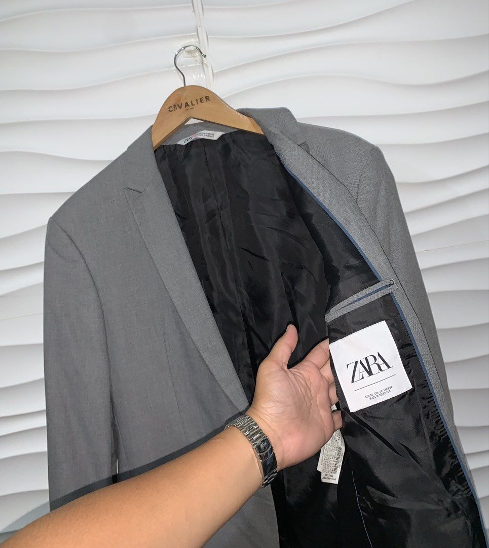 (L) ZARA Men's Comfort Blazer Jacket (Category: Coats, Jackets and Outerwear) located in Bulacan. Submitted by cavalieeeer (Listing ID 1468311216, Image 3). Description: 𝗣𝗟𝗘𝗔𝗦𝗘 𝗥𝗘𝗔𝗗 𝗧𝗛𝗘 𝗗𝗘𝗧𝗔𝗜𝗟𝗦 𝗜𝗡 𝗧𝗛𝗘 𝟮𝗡𝗗 𝗣𝗜𝗖𝗧𝗨𝗥𝗘! We base sizing on actual measurements, not tag size — please check the dimensions before buying! 📌 Prices are fixed. Unreasonable offers will not be entertained. 🌐 Facebook Page: Cavalier 📍 Location