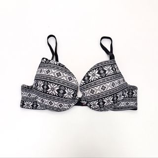 (Category: ) located in . Submitted by k_intimates (Listing ID 1468481732, Image 1). Description: .