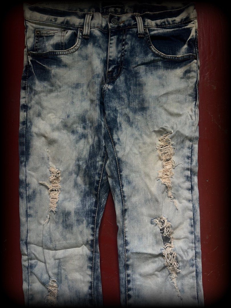 lad musician.. (Category: Jeans) located in Lucena. Submitted by netnyahyo (Listing ID 1468436658, Image 2). Description: lad musician dyed distressed jeans size 30 length 41 thighs 9 knee 5.5 leg op 5.5.