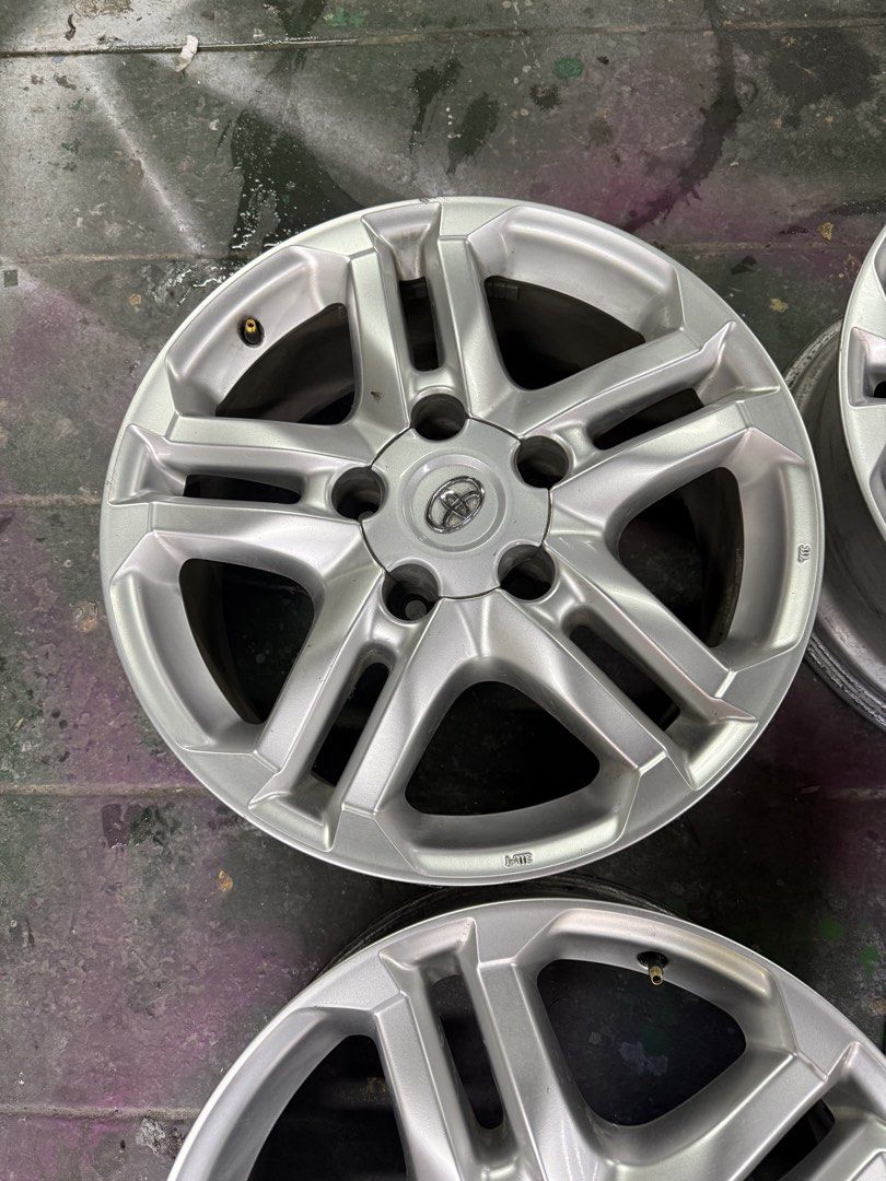 LC200 Euro version mags size 20 (Rare) (Category: Mags and Tires) located in Pasig City. Submitted by amglorinser (Listing ID 1468307541, Image 2). Description: Selling LC200 Euro version mags size 20 (rare) orig Toyota, not copy/replica has some scratches due to age/usage last pic for reference Asking ₱65,000 negotiable only upon viewing Item is in Pasig City.