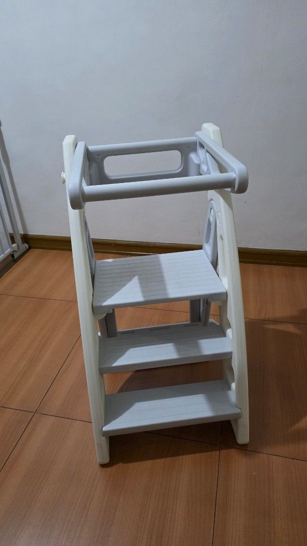 Learning Tower/Step Stool (Category: Other Kids Furniture) located in Rizal. Submitted by dainsb (Listing ID 1468441679, Image 1). Description: • Foldable • Adjustable • VGUC 📍 Lower Antipolo near Sta. Lucia Mall Pickup or delivery via Grab/Lalamove (c/o buyer).