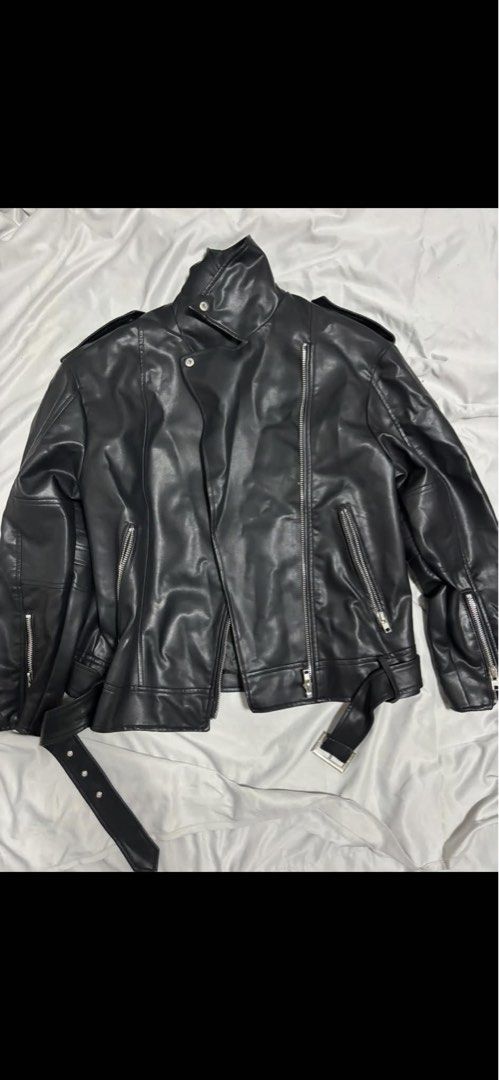Leather jacket (Category: Coats, Jackets and Outerwear) located in Las Pinas. Submitted by joanmc (Listing ID 1468306205, Image 2). Description: Used once only. Shein brand. Oversize faux leather jacket size small but cN fit to medium.