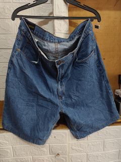 (Category: ) located in . Submitted by thriftpingts (Listing ID 1468316194, Image 1). Description: .