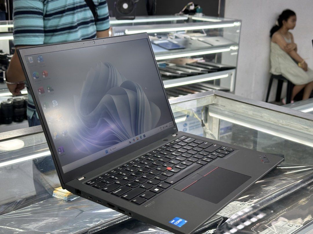 Lenovo Thinkpad T14 Gen 3 (Category: Laptops & Notebooks) located in Manila. Submitted by norhansarip (Listing ID 1468378470, Image 3). Description: Lenovo Thinkpad T14 Gen 3 12th Gen Core i5 ‘1240P’ 16GB RAM 512GB SSD, Intel UHD Graphics 14-inch WUXGA IPS display Backlit Keyboard w/ Biometric Scanner - Pristine Condition✨ Quick Specs - Processor: 12th Gen Intel Core i5-1240P (12 cores: 4 performance cores, 8 efficient cores; 16 threads; 12MB cac