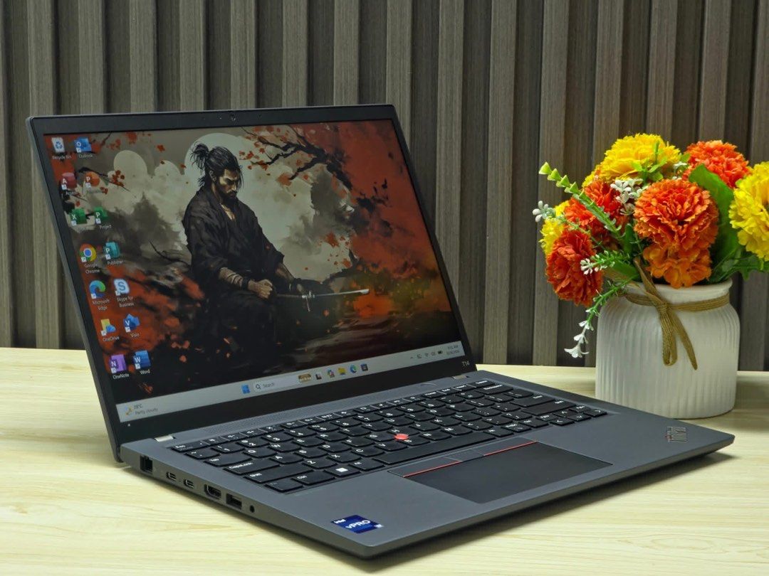 Lenovo Thinkpad T14 Gen 4 (Category: Laptops & Notebooks) located in Manila. Submitted by norhansarip (Listing ID 1468378943, Image 3). Description: Lenovo ThinkPad T14 Gen 4 i7 13th Gen 16GB RAM 256Gb SSD 14inch IPS Display WUXGA Resolution Intel UHD Graphics Win 11 Pro [ ACTUAL PICTURE ] 💻 Still Under Lenovo Warranty till Nov. 2026 💻 QUICK Specs - 13th Gen Intel®️ Core™️ i7-1365U (12Cpus) turbo boost up to 5.2Ghz - 16GB RAM 5200Mhz DDR5 Memor