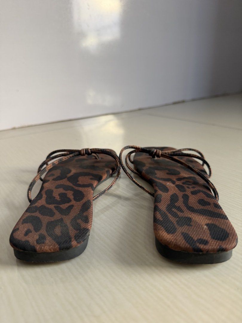 leopard print square toe twist-knot strap sandals (Category: Slippers and slides) located in Iloilo. Submitted by youngrabbit.b5670d (Listing ID 1468377856, Image 3). Description: Used once Still in pristine condition .