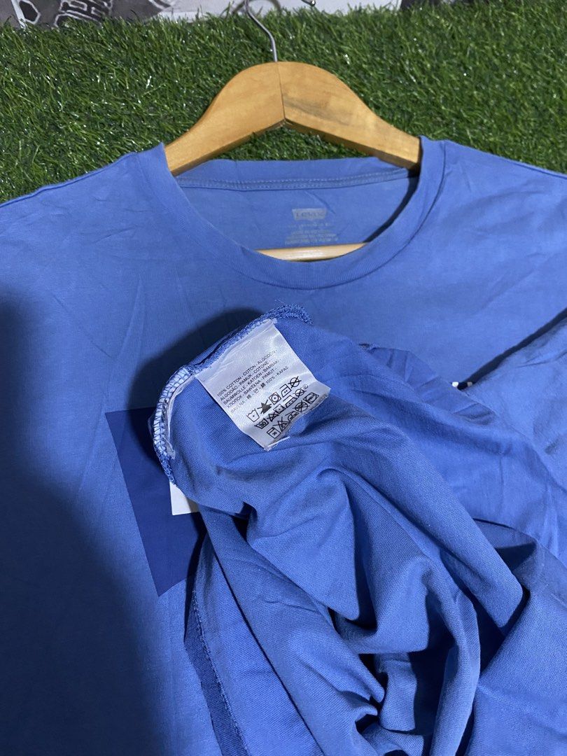 LEVIS (Category: Tshirts & Polo Shirts ) located in Polomolok. Submitted by SafeThrift (Listing ID 1468357546, Image 3). Description: LEVIS EXCELLENT NO ISSUES COMPLETE TAGS AUTHENTIC 9.5|10 COLOR RATE 21 WIDTH 27 LENGTH MEDIUM - SEMI LARGE.