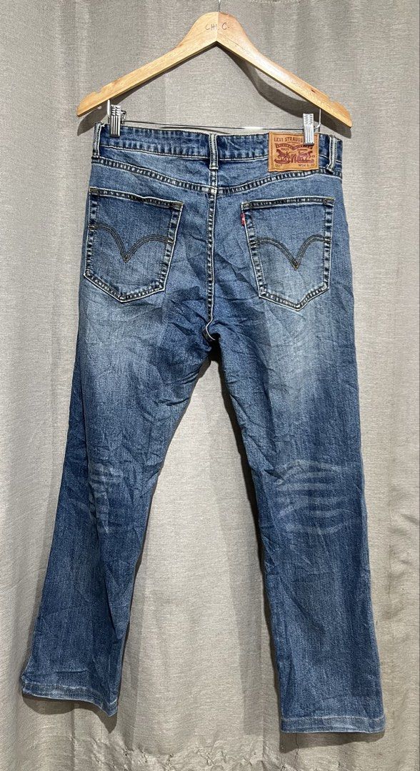 Levis 501 jeans (Category: Jeans) located in General Trias. Submitted by luxfinds2019 (Listing ID 1468313357, Image 3). Description: Leviss 501 denim jeans 899 shipped only Fit size 33 39 length Excellent condition 💯 Loc laguna No issue Pm.