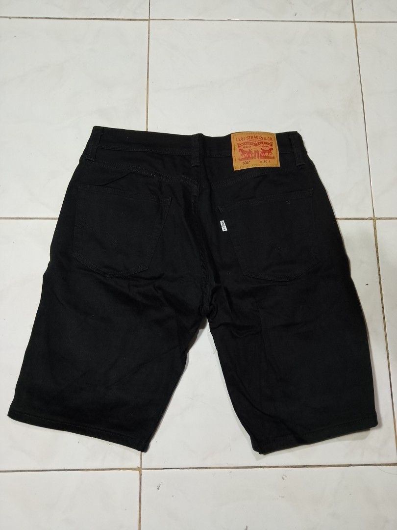 Levi's 505 Short (Category: Shorts) located in Mabalacat. Submitted by zero2mthrift (Listing ID 1468323674, Image 1). Description: Size 30 waistline As new condition No flaws 10/10 Color rate Complete tags and details Location: Pampanga.