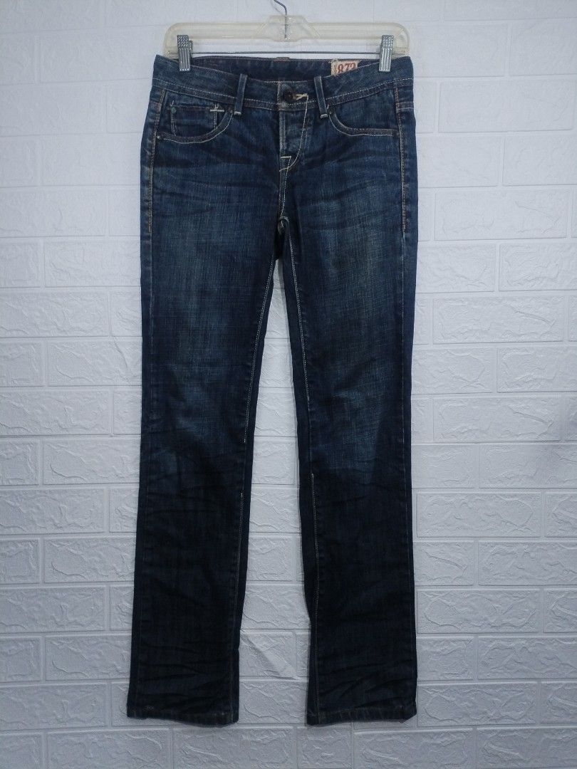 Levi's Copper Dark Wash Denim Jeans (Category: Jeans) located in Davao. Submitted by salupannino2016-98573 (Listing ID 1468394184, Image 1). Description: LEVi's COPPER STRAIGHT LEG DENIM JEANS WAISTLINE..30/WOMEN'S LENGTH..39 OPEN LEG..7 SLIGHTLY USED LEATHER PACTH 880/SHIPPED TNX ADMIN..☺.