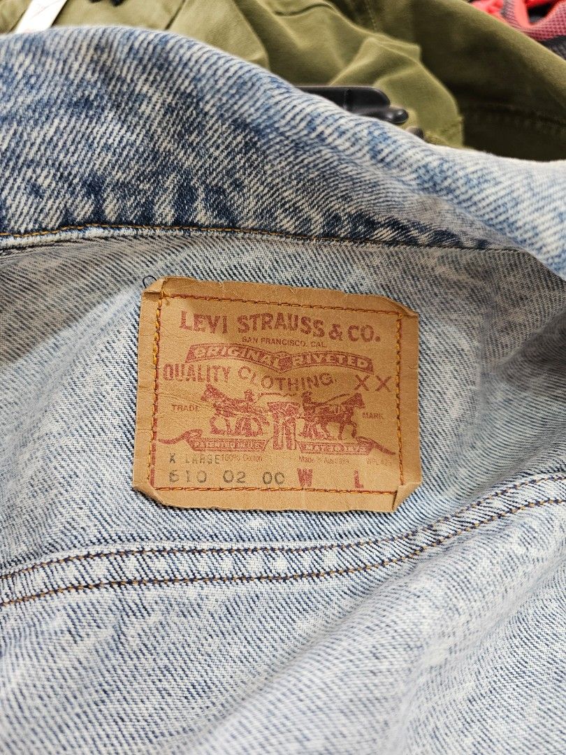 Levis Denim Jacket (Category: Coats, Jackets and Outerwear) located in Baguio. Submitted by kayeonlineshop (Listing ID 1468349405, Image 2). Description: -tags was removed.