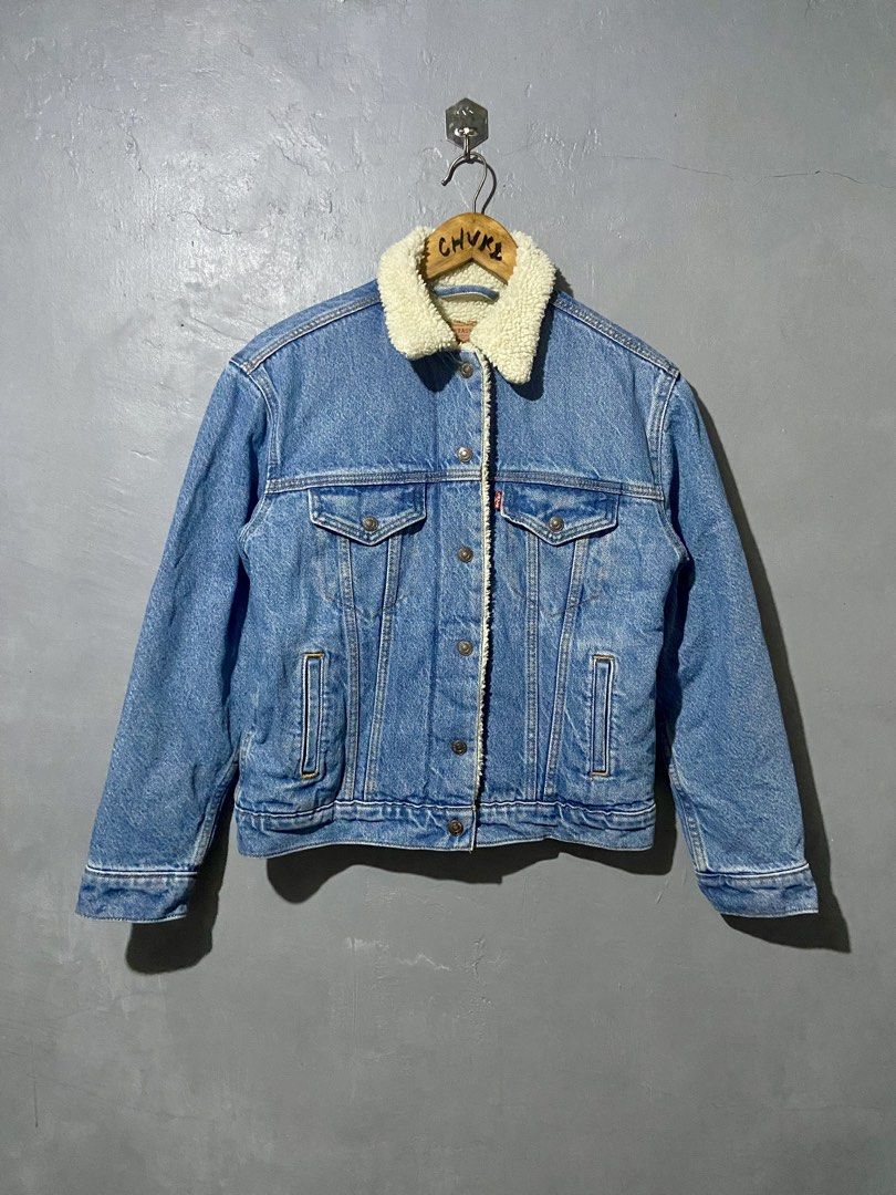 Levi’s Ex Boyfriend Sherpa Trucker Jacket (Category: Coats, Jackets and Outerwear) located in Cabuyao City. Submitted by saucycloset (Listing ID 1468421295, Image 2). Description: Levis Type III Premium Sherpa Lined Trucker Jacket Size : XS Dimes : 19W 22L Condition : like new Issue : None Price : 1,500 📍Cabuyao Laguna.