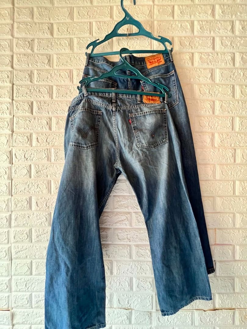 Levis Pants/Jeans Aspack (Category: Jeans) located in Cebu City. Submitted by chrisjayma26571 (Listing ID 1468325650, Image 1). Description: Both size 33.