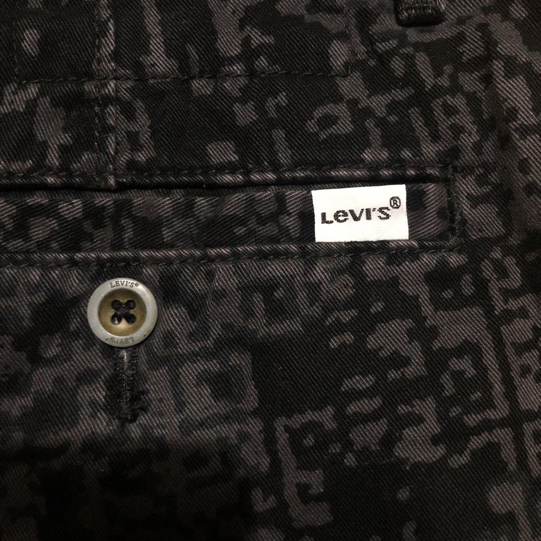 Levi’s pixelated camou print jorts (Category: Shorts) located in Dasmarinas. Submitted by corenyxmessy_3rd_account (Listing ID 1468462459, Image 3). Description: waist - 34 to 35 length - 20.5.