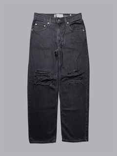 (Category: ) located in . Submitted by renowear (Listing ID 1468287074, Image 1). Description: .